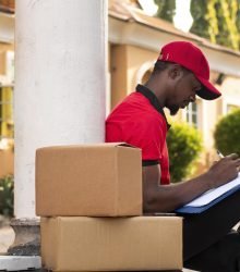close-up-delivery-person-with-parcels
